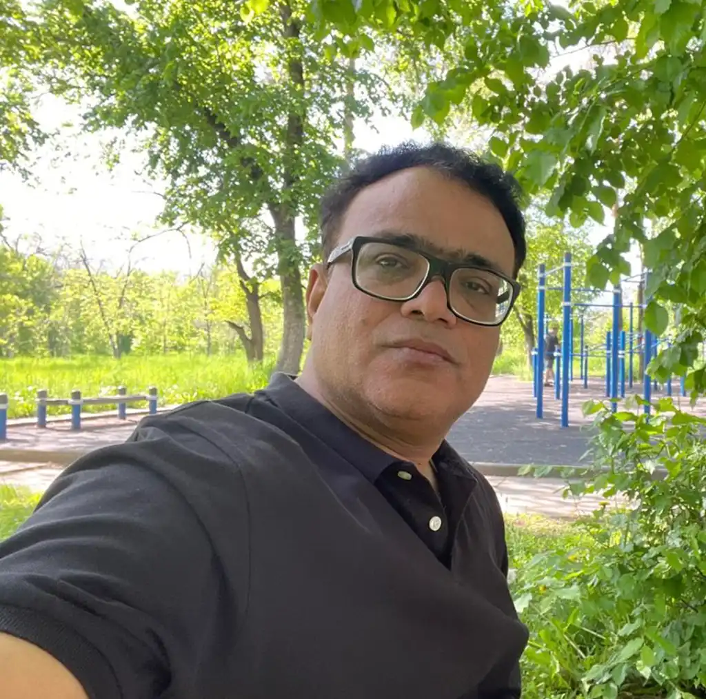 Manoj, 50